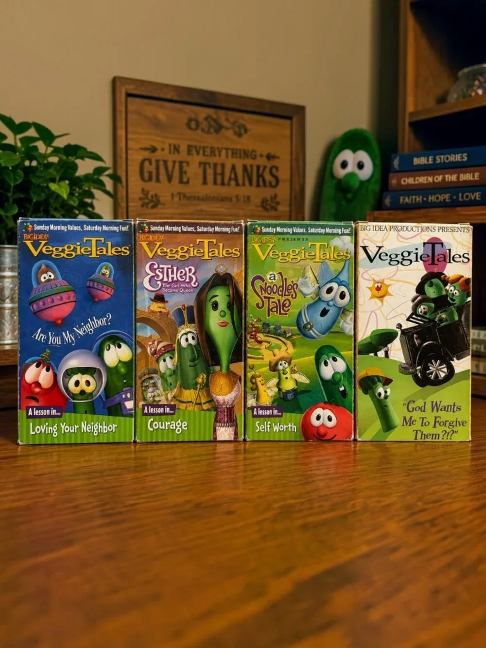 VeggieTales VHS Lot | Big Idea Christian Kids Tapes | Vintage Kids Religious - Picture 1 of 4
